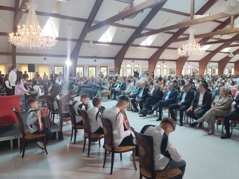 Šeranić na konferenciji u Bijeljini: Jačamo sestrinstvo i povećavamo plate zdravstvenim radnicima