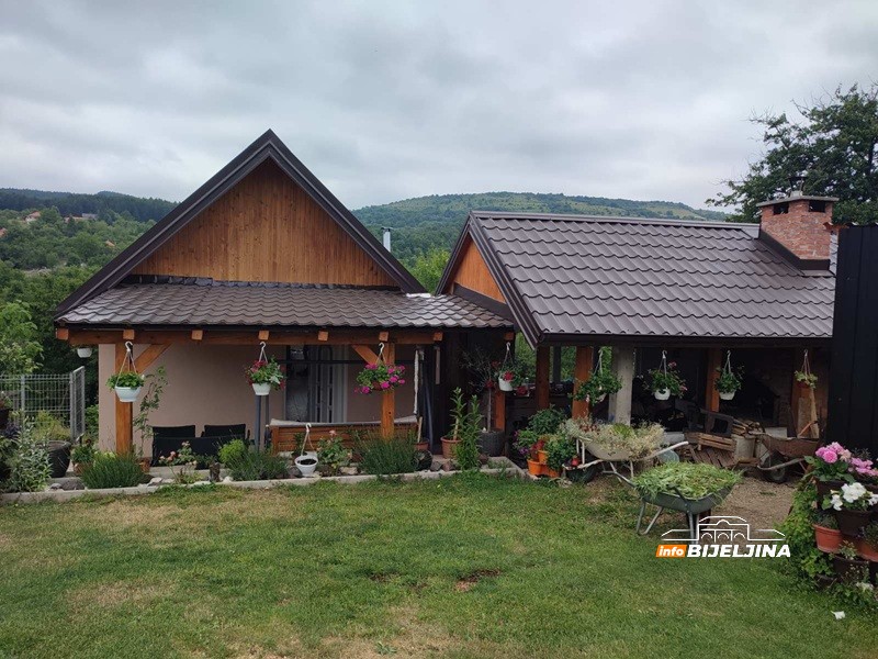 InfoBijeljina u selima u koja se mnogi vraćaju i grade: “Ne treba mi pasoš, para se ovdje može zaraditi” (FOTO)