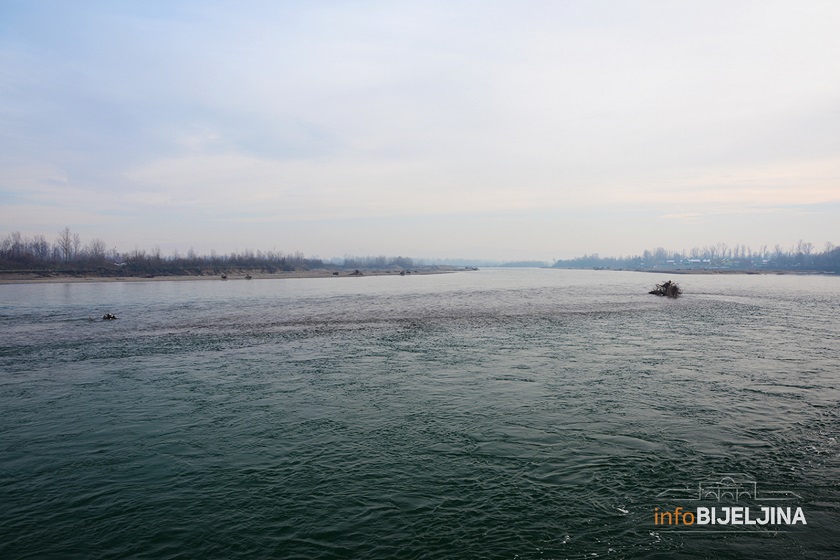 U aprilu čišćenje obale Drine