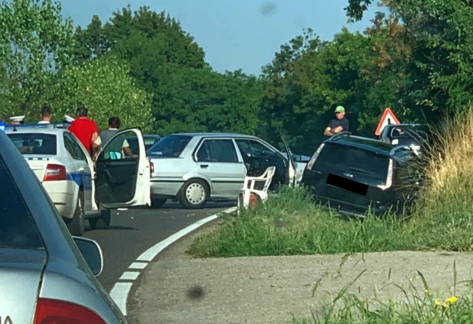 Sudar tri automobila u Ljeljenči kod Bijeljine (FOTO)