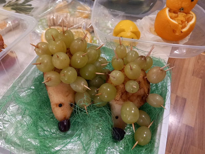 Bijeljina: Počela „Nedjelja zdravog života“, mališani izložili radove od povrća i voća (FOTO)