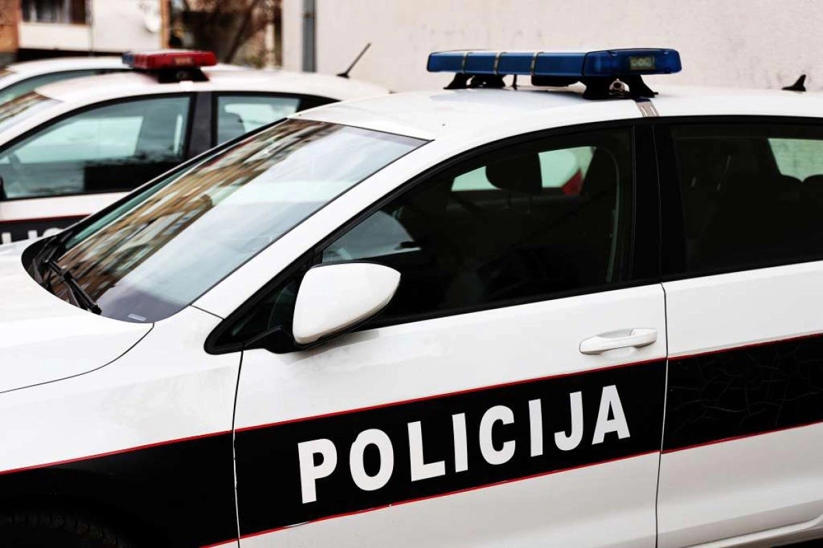 Teška nesreća na Dobrinji: Maloljetnik životno ugrožen