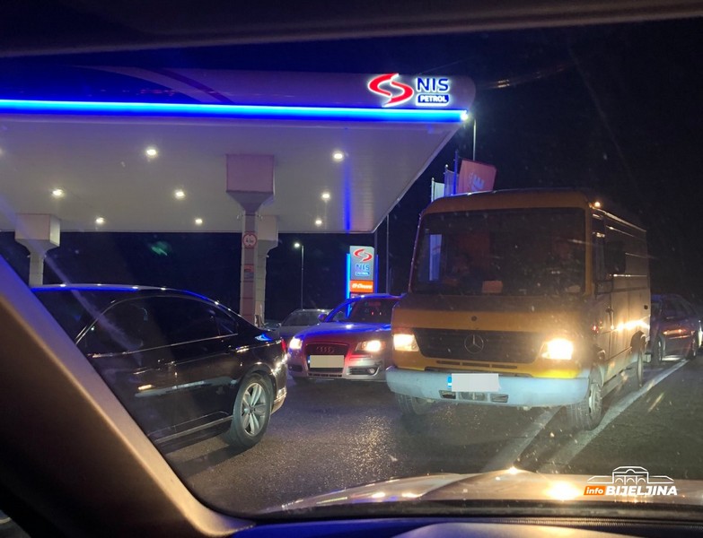 Kolaps na Šepku: Na putu Bijeljina - Zvornik zavladala nepodnošljiva gužva (FOTO)