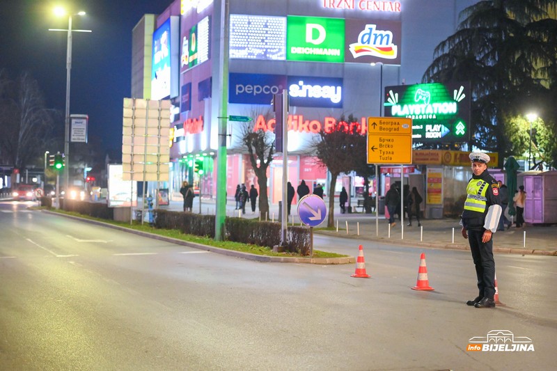 Bijeljina: Novogodišnja noć protekla mirno (FOTO)
