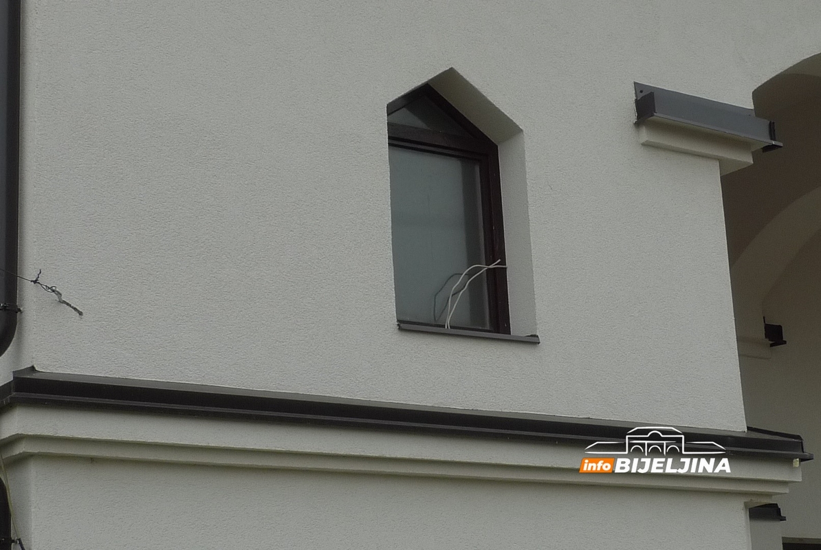 Bijeljina: U toku izgradnja ograde oko Salihbegovića džamije (FOTO)