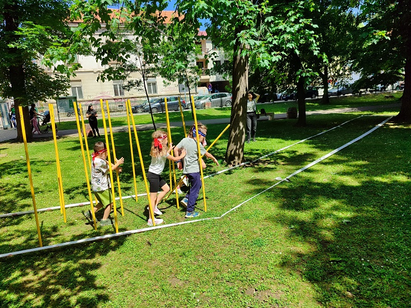 Mladi Bijeljinci oduševljeni trkom sa preprekama (FOTO)
