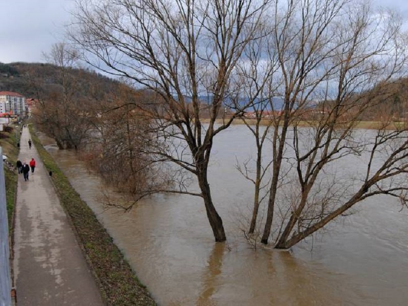 Opadaju vodostaji Drine i Ćehotine