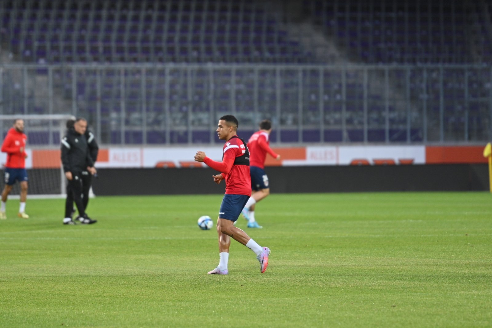 Fudbaleri banjalučkog Borca treniraju pred sutrašnji duel sa Austrijom (FOTO)