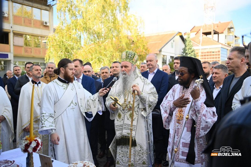 Mitropolit Fotije blagloslovio Ugljevik: Grad vjere, ljudi i budućnosti (FOTO)