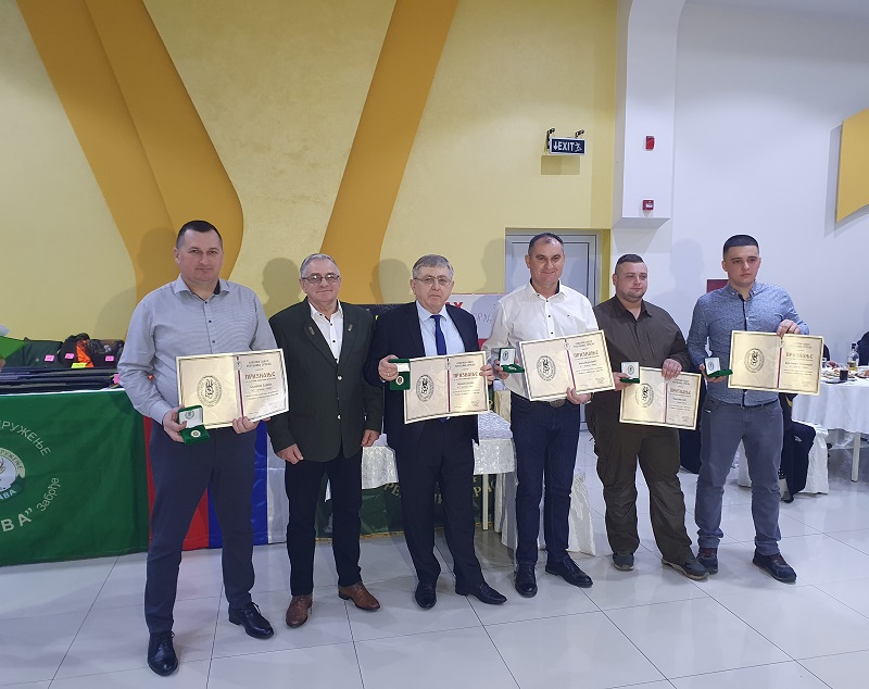 Pobratimili se lovci 