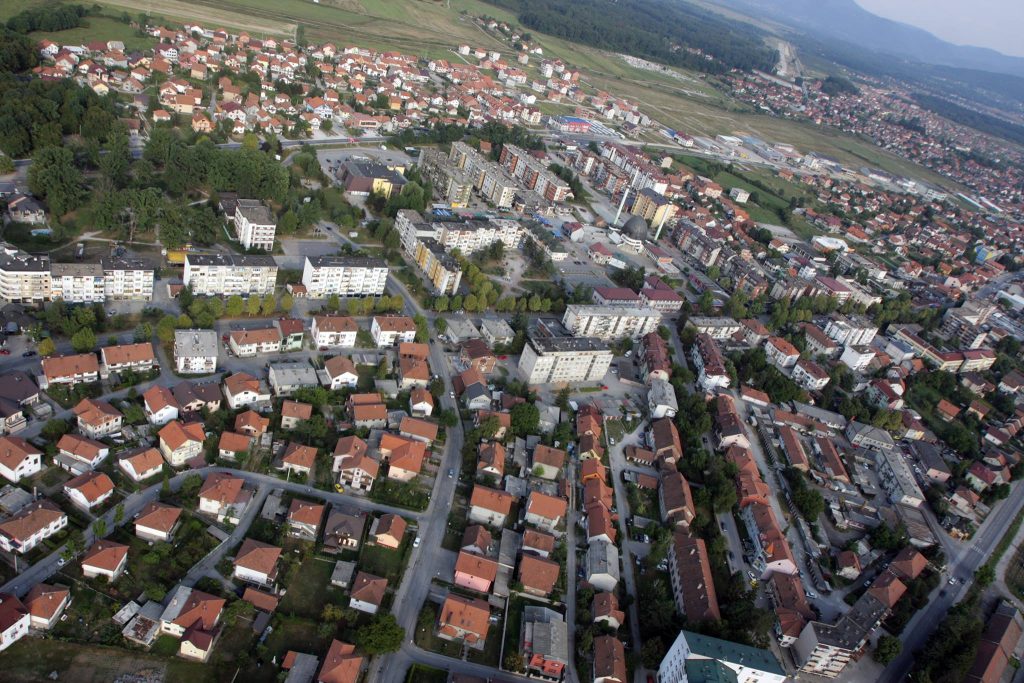 “Grad milionera” bez vode: 150 bogataša, a građani bez osnovne infrastrukture