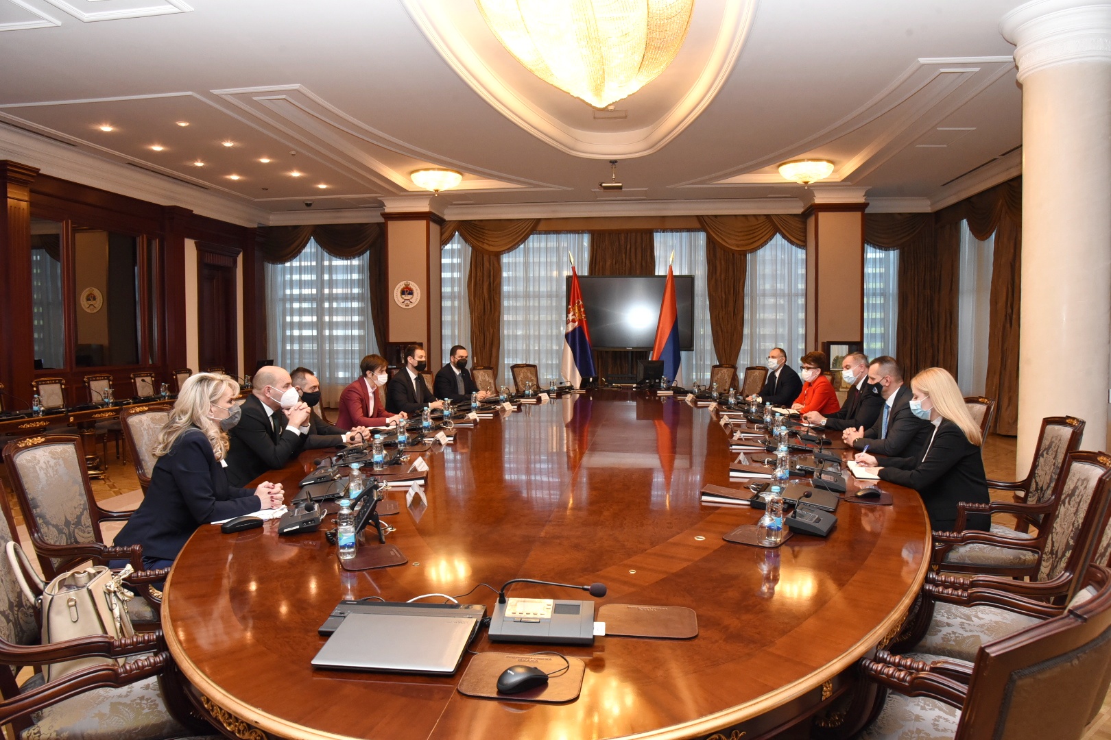 Počeo sastanak Viškovića i Brnabićeve (FOTO)