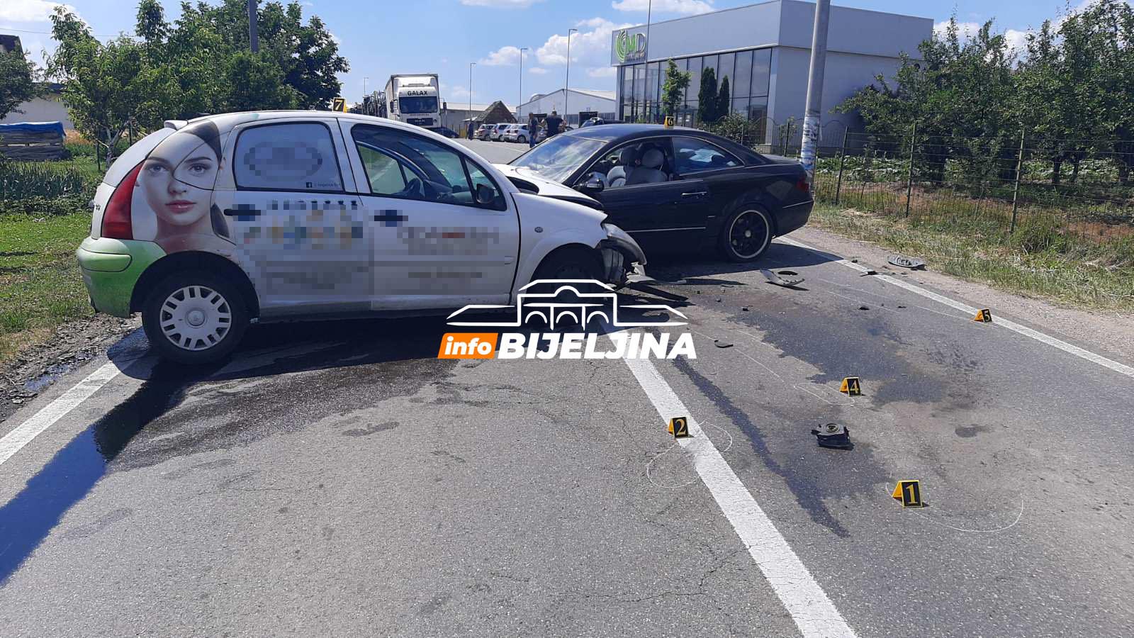 Udes na putu Bijeljina - Brčko: Povrijeđeni prevezeni na Urgentni 