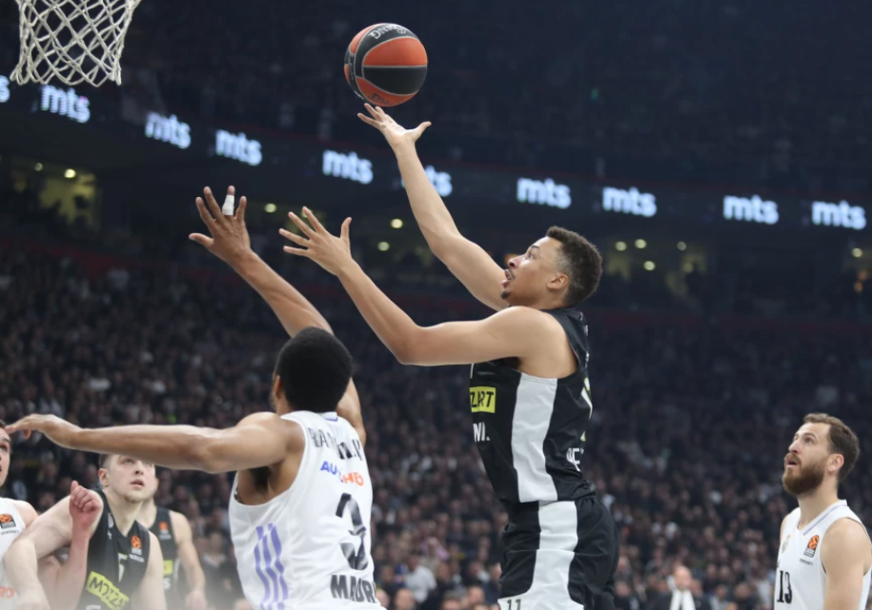Da li je Partizan oštećen: 2 sporne odluke na štetu crno-bijelih u posljednjim sekundama meča protiv Reala (VIDEO)