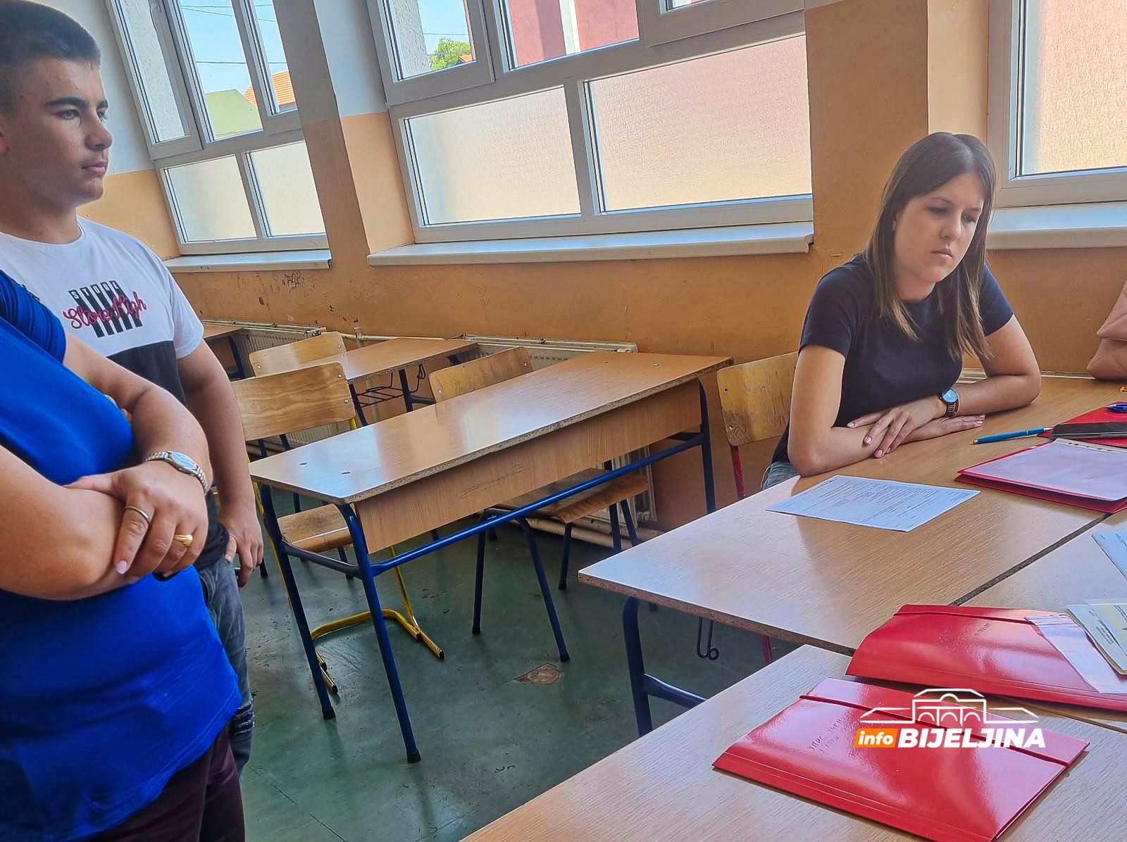 Srednja stručna škola u Janji: Počeo upis, koji zanati najlakše dobiju posao? (FOTO)