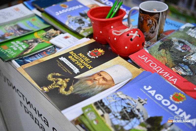 Jagodina se predstavlja na sajmu u Bijeljini: Bogata ponuda za sve generacije (FOTO)