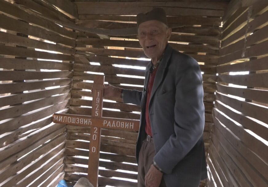 Radovin (100) spremno čeka kada će ga Bog pozvati sebi, sam SPREMIO SANDUK I KRST (FOTO)