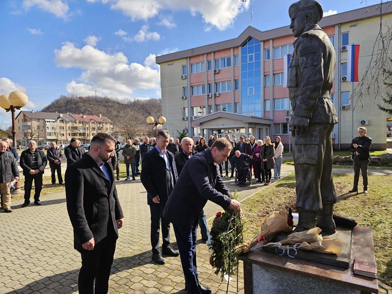 U Ugljeviku održani „Jovićevi dani“: Sjećanje na pukovnika Milana Jovića i borce VRS