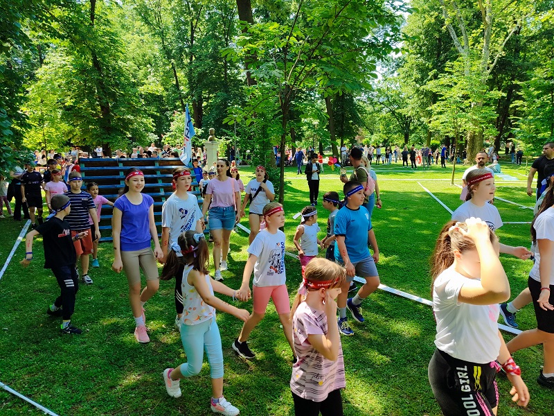 Mladi Bijeljinci oduševljeni trkom sa preprekama (FOTO)