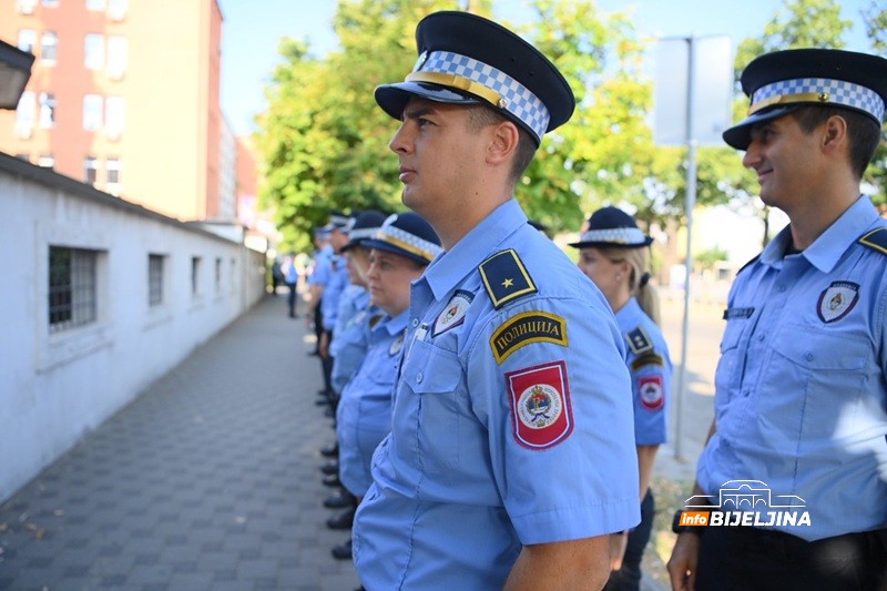 Bijeljina: Policajci ispred suda čekaju presudu za ubistvo njihovog kolege (FOTO)