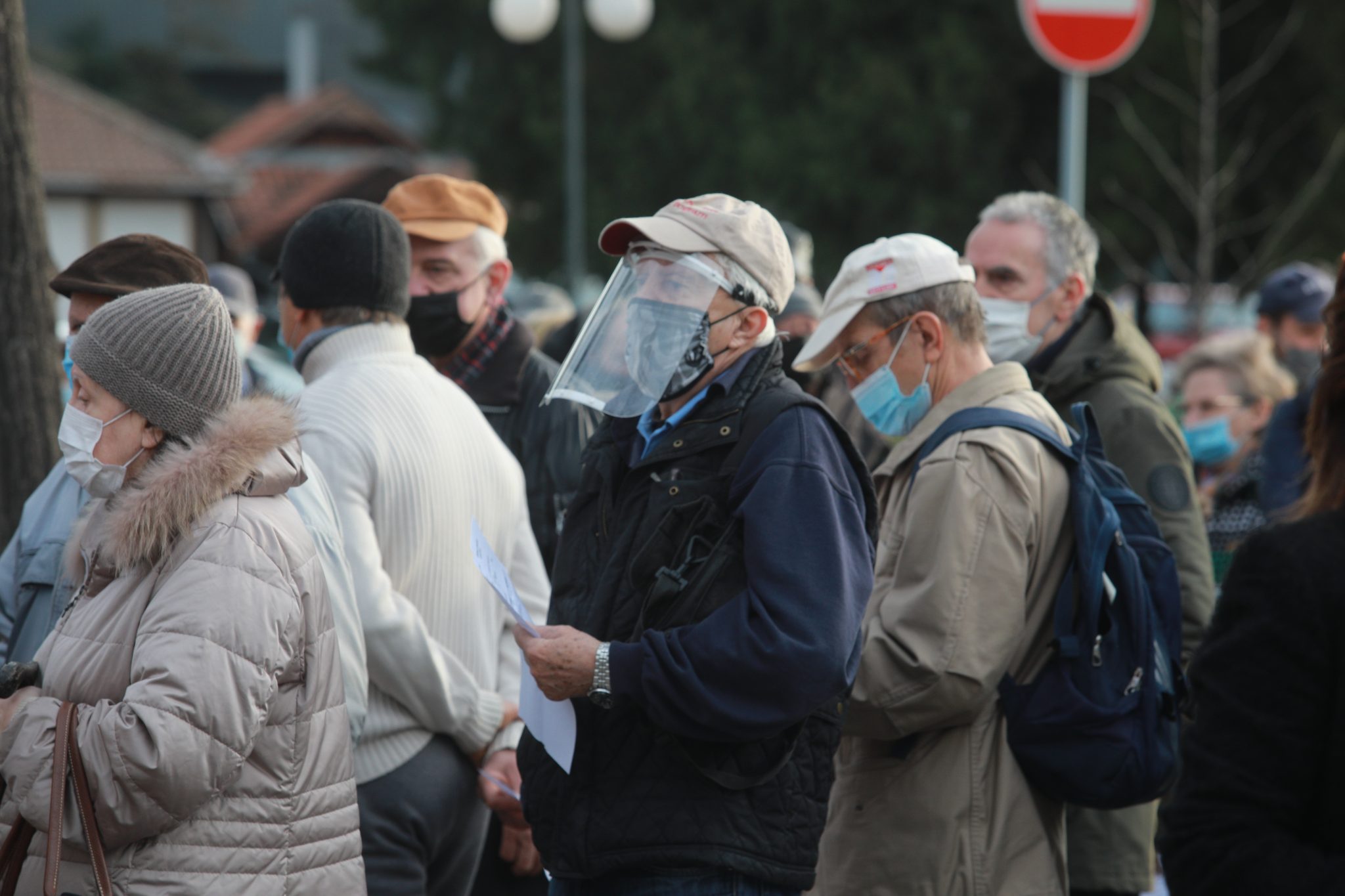 Virus će ostati među nama, zadržati mjere restrikcije