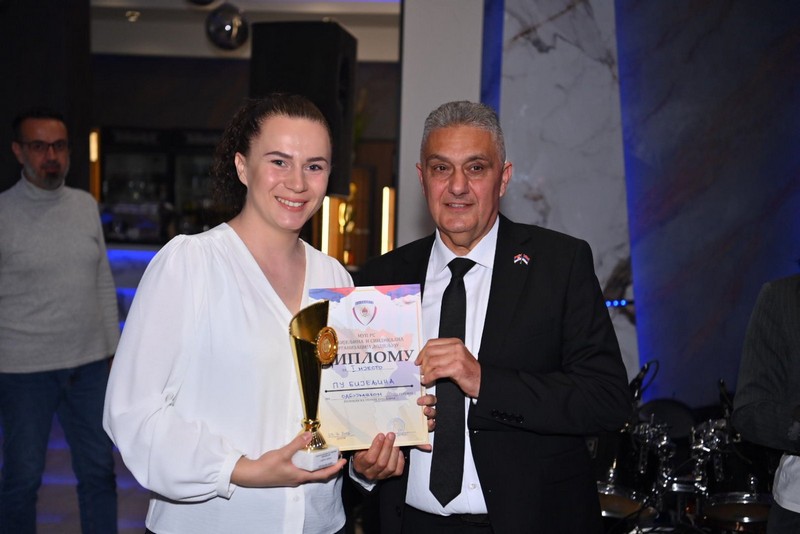 Bijeljina: Na sportskim igrama više od 80 pripadnika MUP-a, ministar pokazao umijeće u streljaštvu (FOTO)