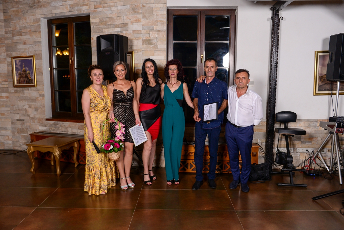 Ovako se cijene radnici: Pekara „Bodaxco“ radnog kolegu ispratila u penziju uz svečanost i poklone (FOTO)