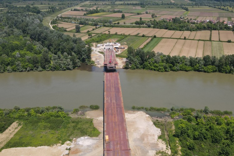 U petak spajanje mosta na Savi kod Gradiške