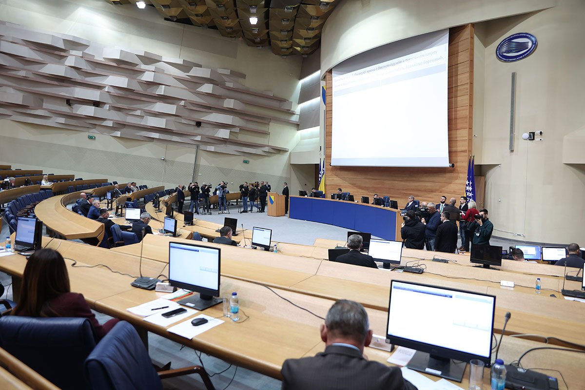 Poslanici usvojili Zakon o VSTS-u, Zakon o Sudu nije dobio podršku