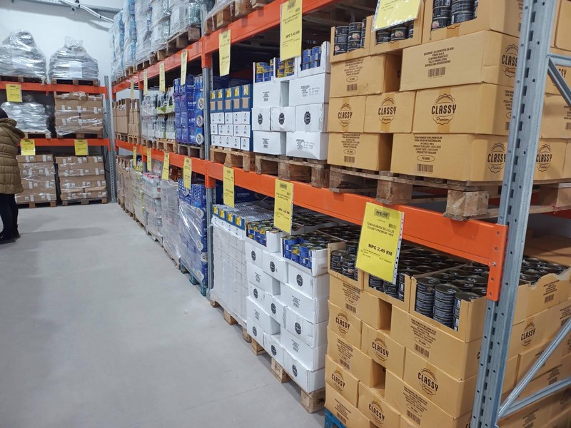 Mere market u Bijeljini mijenja trendove u kupovini: Prepoznatljivi po niskim cijena (FOTO)