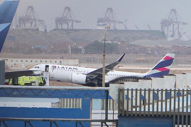 Peru: Dvojica vatrogasaca stradala u sudaru s avionom (VIDEO)