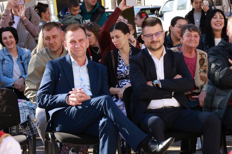 Festival folklora u Ugljeviku okupio oko 200 djece i čuvara narodne tradicije (FOTO)