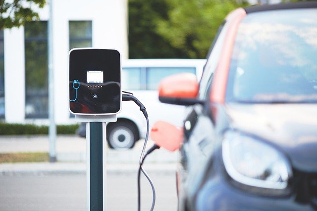 Sve više električnih automobila na putevima BiH uprkos padu tržišta