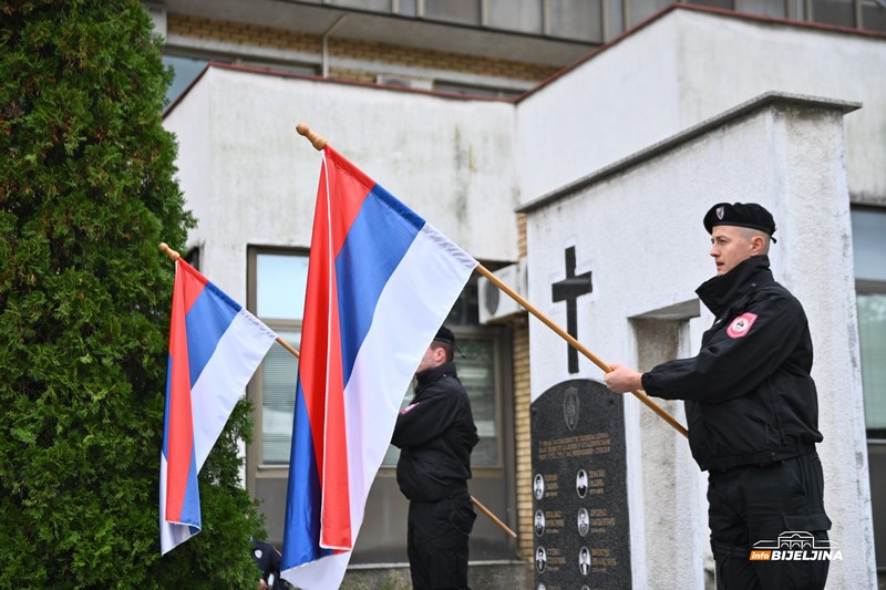 PU Bijeljina: Povodom krsne slave MUP-a RS služen parastos za 53 poginula pripadnika (FOTO)