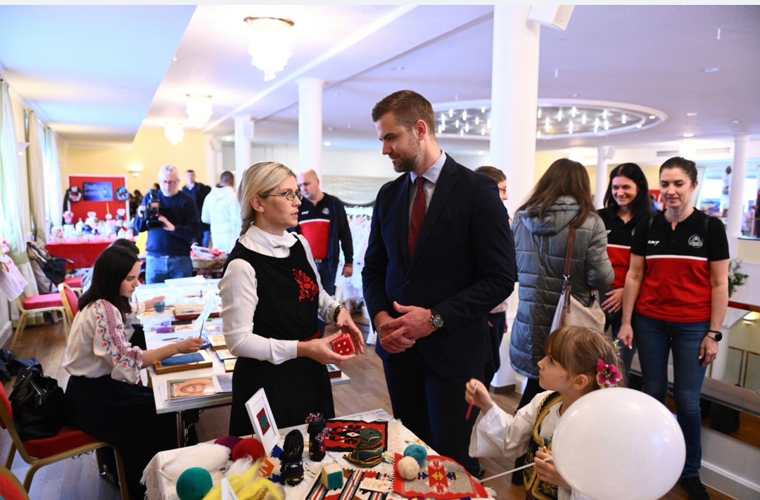 Jubilej KOSSA iz Donje Austrije: Gostima bogat kulturni program, Filipoviću zahvalnica