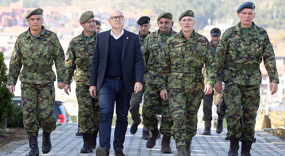 Vučević: Vojska Srbije spremna da izvrši svaku naredbu predsjednika