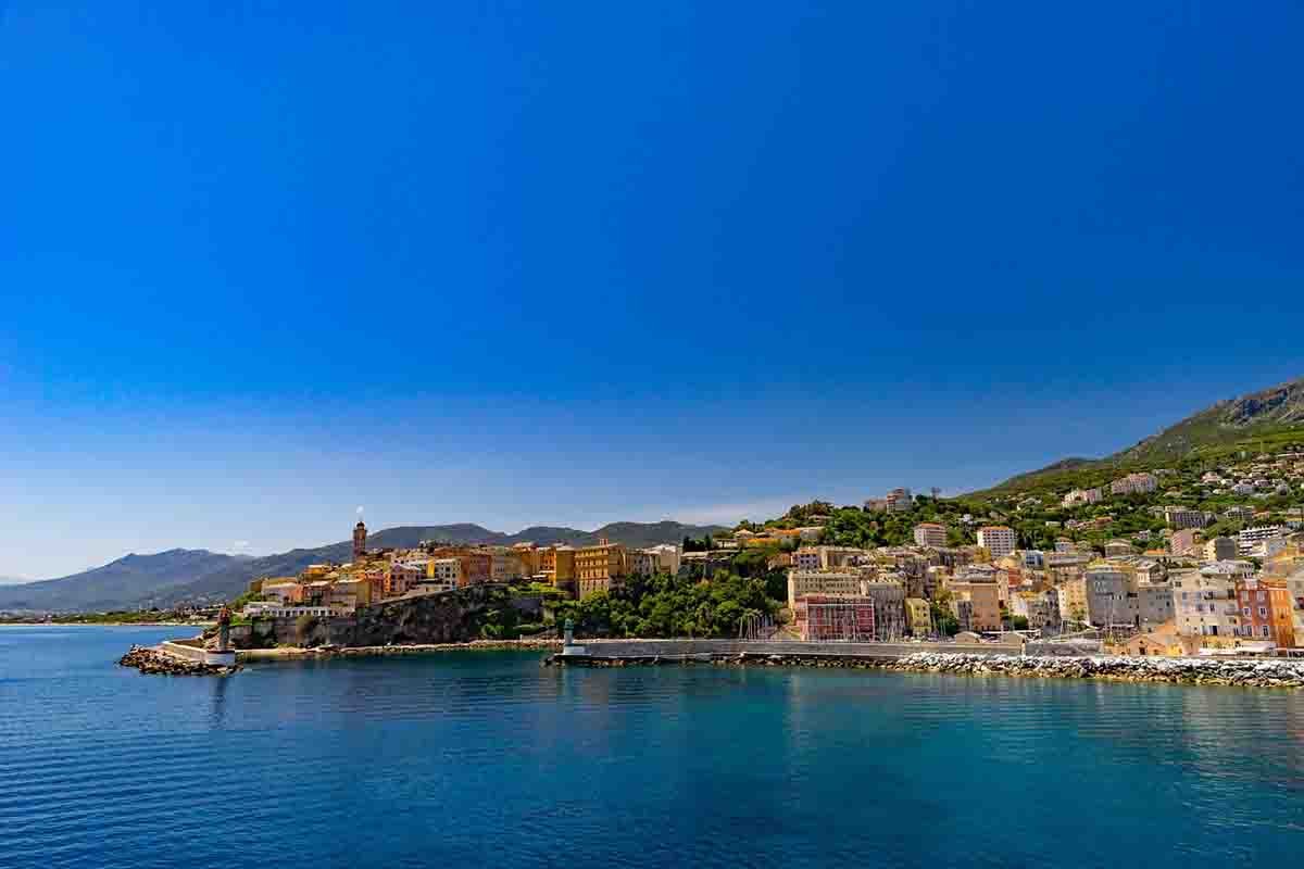Italija nudi novac i kuću ko se preseli na Sardiniju