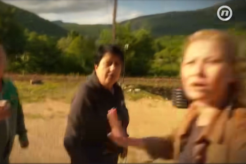 Napadnuta novinarska ekipa Nove TV: Ošamarili reporterku, reagovala policija (VIDEO)