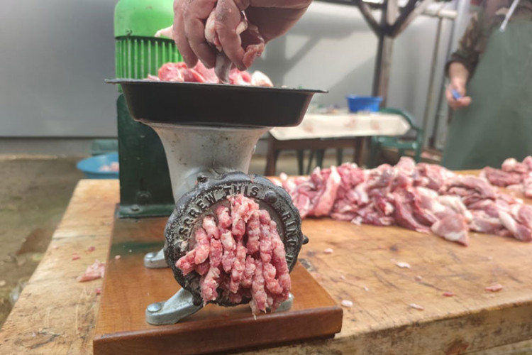 Afrička kuga mijenja tradiciju svinjokolja