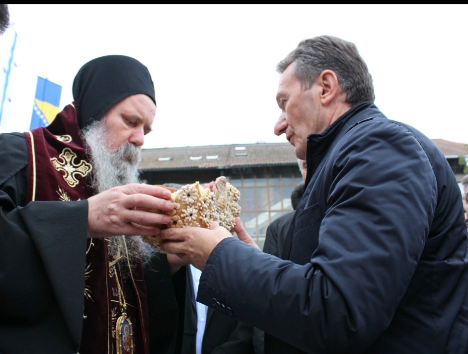 SLAVA OPŠTINE UGLJEVIK, Episkop Fotije: Jedinstvo, crkve, naroda i vlasti je put Svetosavski