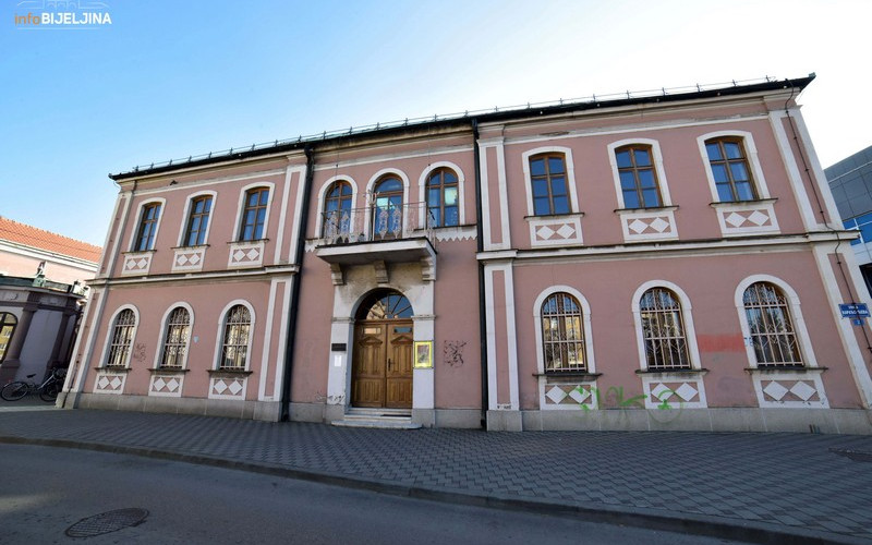Bijeljina: Danas predstavljanje knjige Nenada Tadića