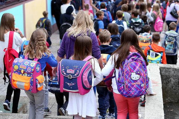 Škola od četvrtka, đacima lakše torbe