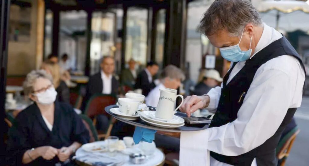 SZO: Veća interakcija u zatvorenom i zima dovode do rasta broja zaraženih