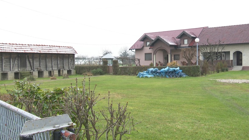 Vrijedni Radovanovići velikog srca: Mnogo nam znači što unuk želi da ostane na imanju i unaprijedi ga