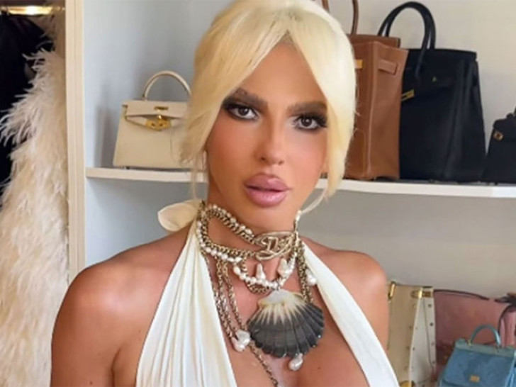 Karleuša napustila Srbiju: