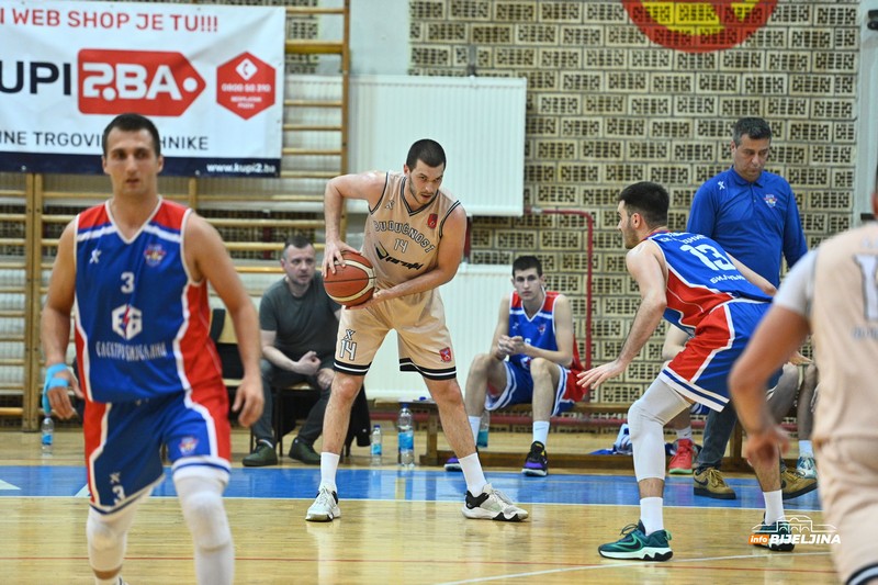 U dramatičnoj završnici Budućnost savladala Radnik i plasirala se u finale (FOTO)