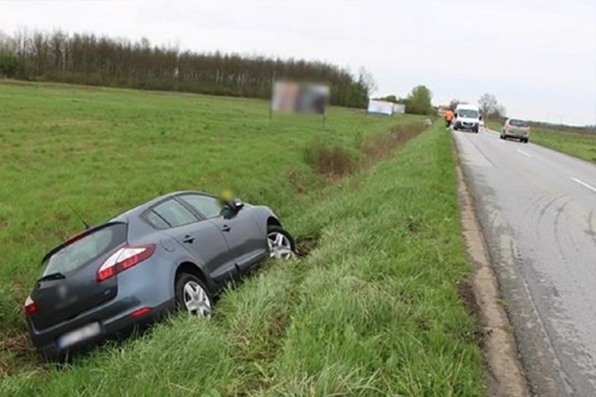 Gorivo iscurilo na mokar put, u dva minuta desila se dva udesa