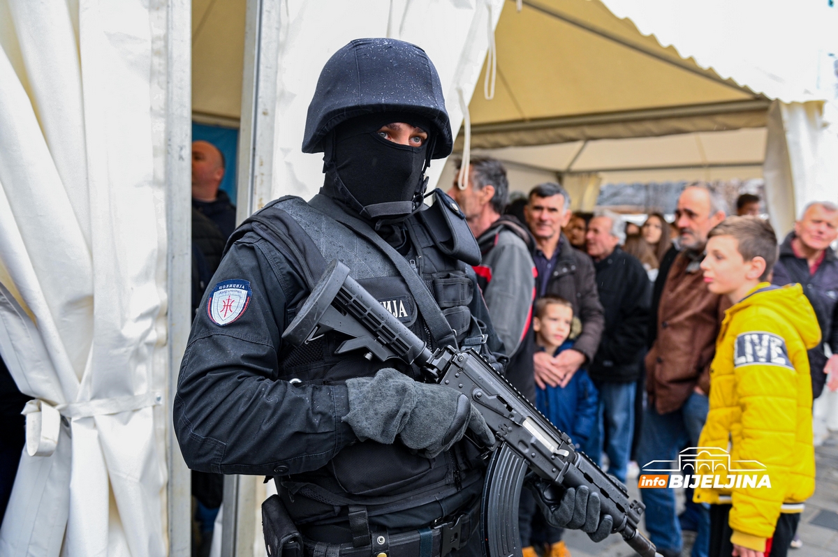 Lukač u posjeti Bijeljini: Moramo da ulažemo u Policiju i našu bezbjednost (FOTO)