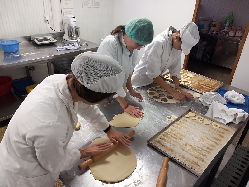 Bijeljina: Pekari iz Poljoprivredne škole lako do zaposlenja, praktična nastava od velike pomoći (FOTO)