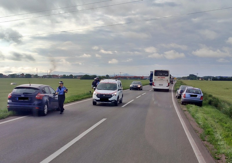 Nesreća u Bijeljini: Tijelo vozača pronađeno u “golfu” (FOTO)